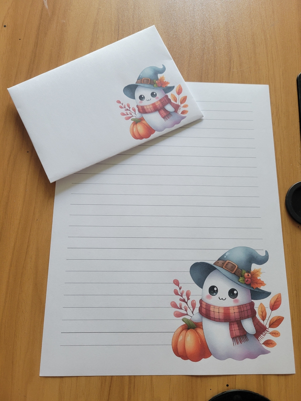 🧋NEW🧋24pc Cute Ghost Witch Halloween Lined Stationery - White